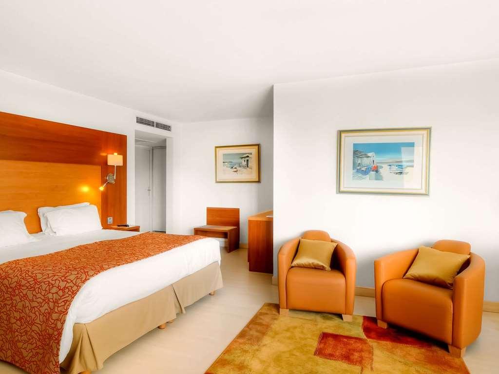 Mercure Saint Raphael Centre Plage Oda fotoğraf